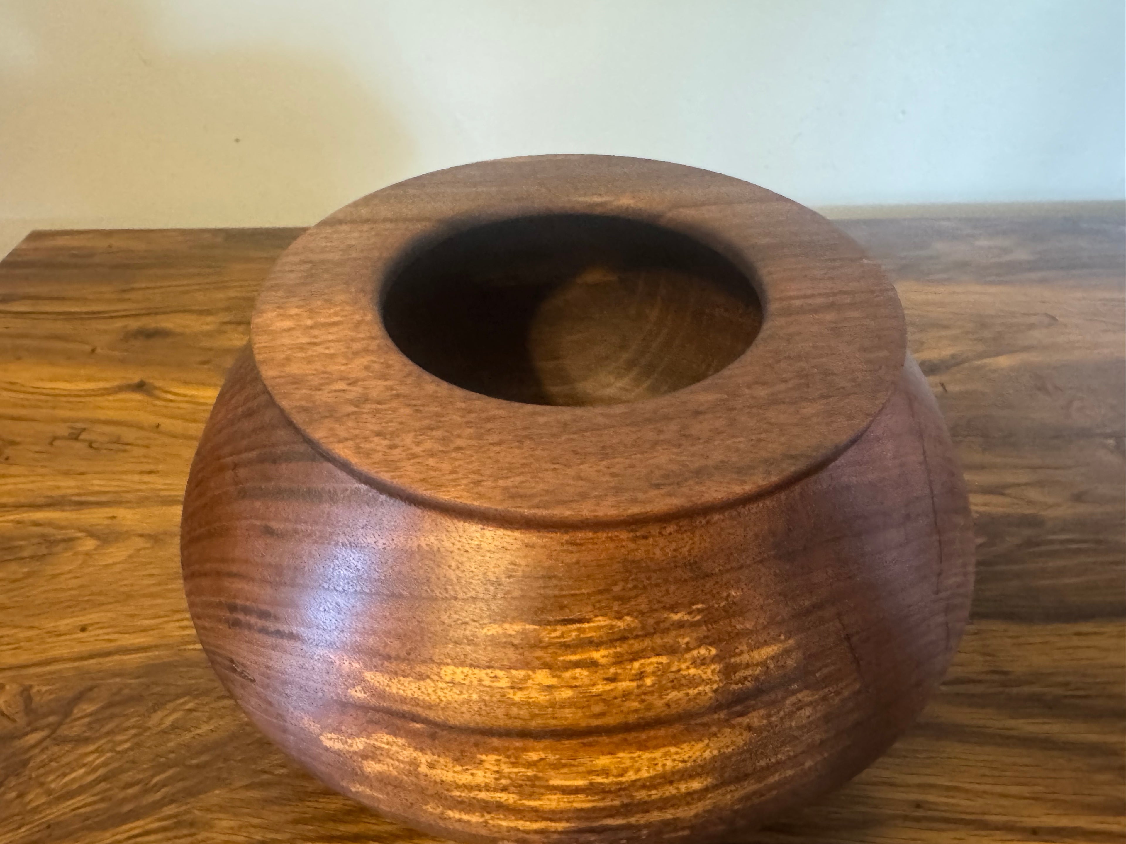 WALNUT HOLLOW FORM